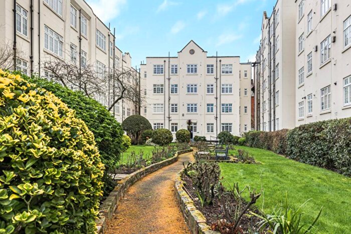 1 Bedroom Flat For Sale In Northwick Terrace, London, NW8