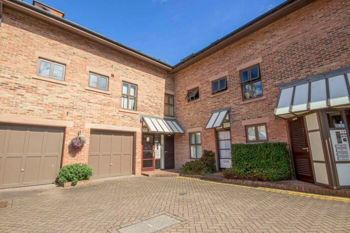 2 Bedroom Apartment To Rent In The Mews, City Centre, Newcastle Upon Tyne, NE1
