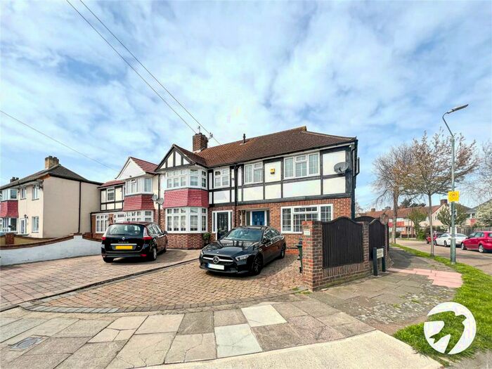 3 Bedroom Semi-Detached House To Rent In Days Lane, Sidcup, DA15