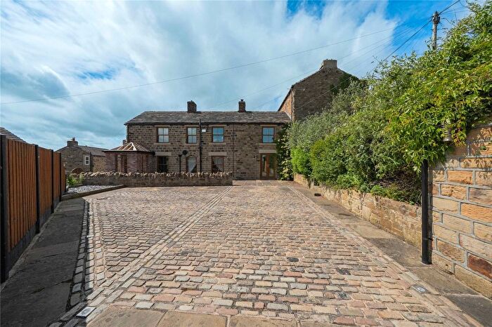4 Bedroom Semi-Detached House For Sale In Edge Road, Dewsbury, West Yorkshire, WF12