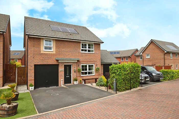 4 Bedroom Detached House For Sale In Scotsman Avenue, Preston, Lancashire, PR2