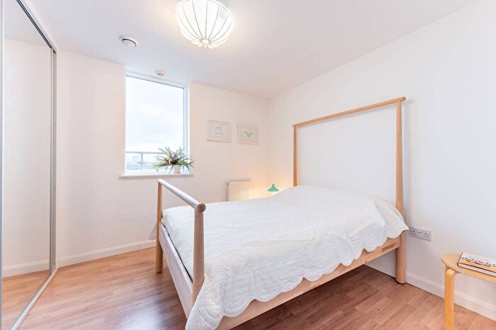 1 Bedroom Flat For Sale In Chamberlayne Road, Kensal Rise, London, NW10