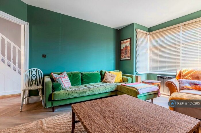 3 Bedroom Semi-Detached House To Rent In King Edward Avenue, Broadstairs, CT10