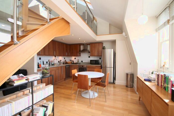 2 Bedroom Flat To Rent In St Johns Wood High St, St Johns Wood, NW8