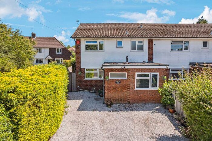 4 Bedroom End Of Terrace House For Sale In Blacksmith Lane, Prestwood, HP16