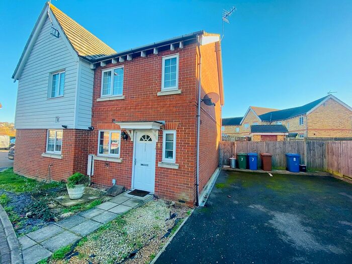 2 Bedroom Property To Rent In Sorrel Close, Minster On Sea, Sheerness, ME12