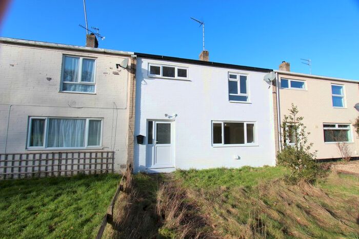 3 Bedroom Terraced House To Rent In Badger Way, Hatfield, AL10