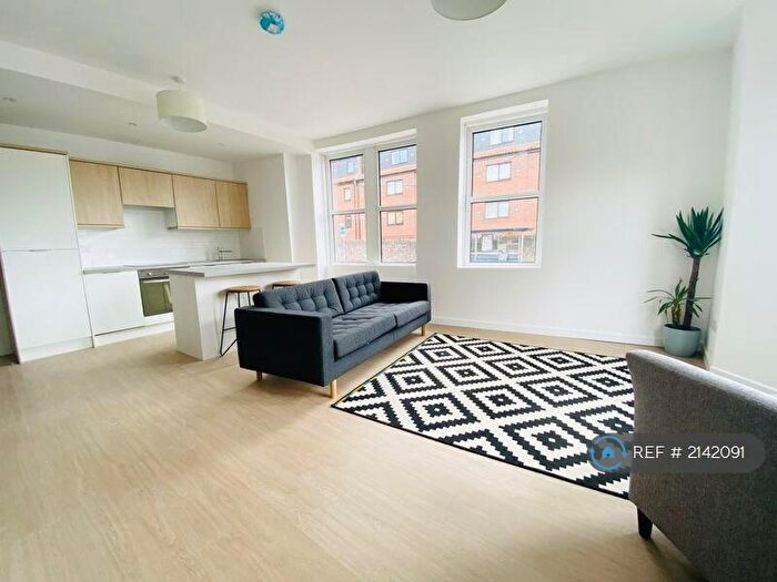 2 Bedroom Flat To Rent In Oldfield Road, Bristol, BS8