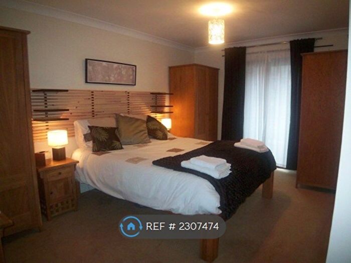 1 Bedroom Flat To Rent In Goodhart Place, London, E14