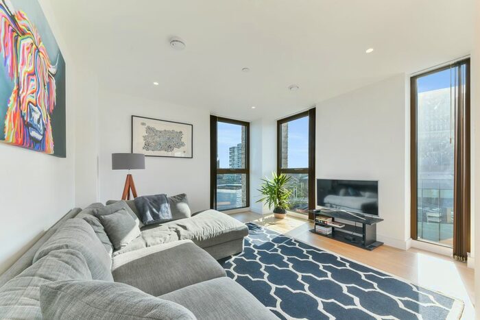 2 Bedroom Flat To Rent In Cathiness Walk, CR0