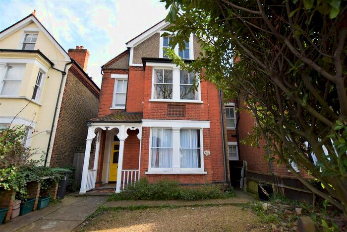 1 Bedroom Flat To Rent In Balaclava Road, Surbiton, KT6