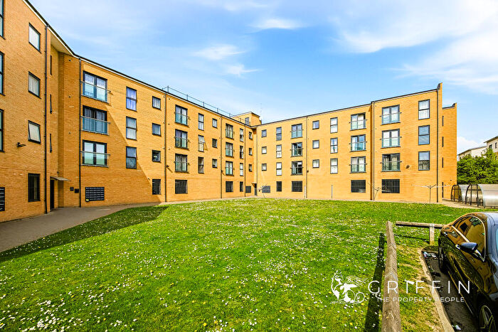 2 Bedroom Flat For Sale In Dock Road, Tilbury, RM18