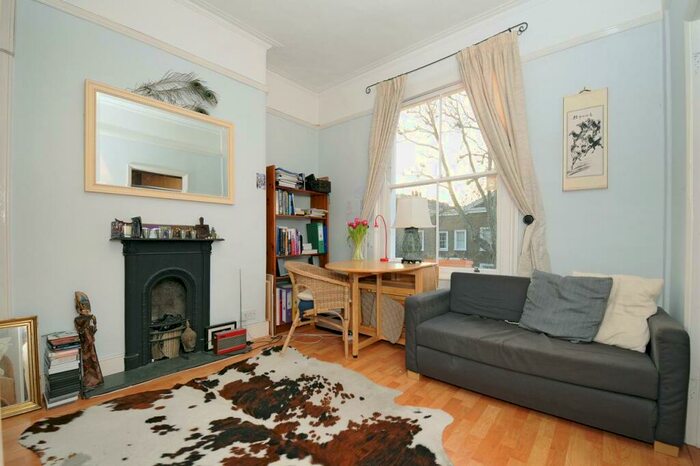 1 Bedroom Flat To Rent In Hemingford Road, Islington, London, N1
