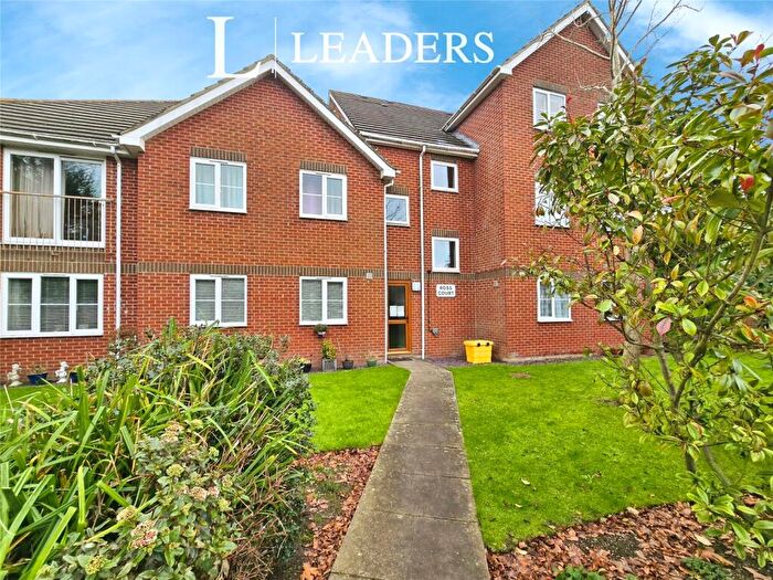 2 Bedroom Apartment For Sale In Adur Close, Gosport, Hampshire, PO12