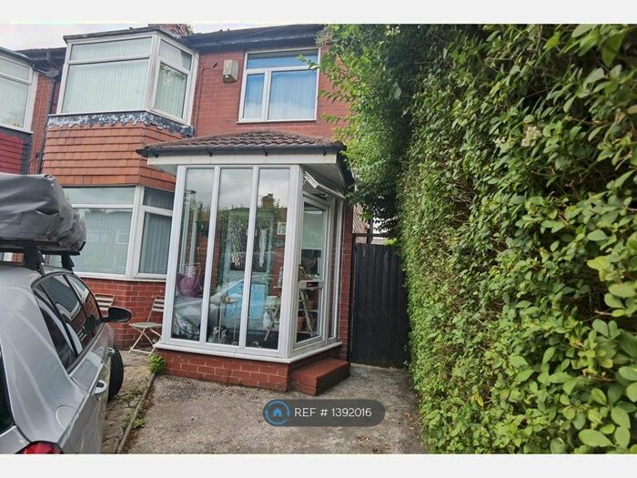 3 Bedroom Semi-Detached House To Rent In Beech Avenue, Whitefield, Manchester, M45