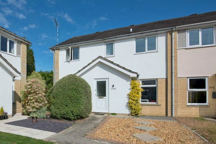 2 Bedroom House To Rent In Woodstock, OX20