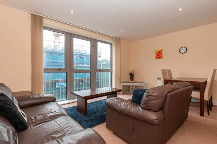 2 Bedroom Apartment To Rent In Quartz, Hall Street, B18