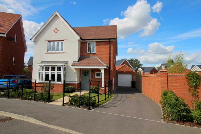 4 Bedroom Detached House To Rent In Clover Avenue, Feering, CO5