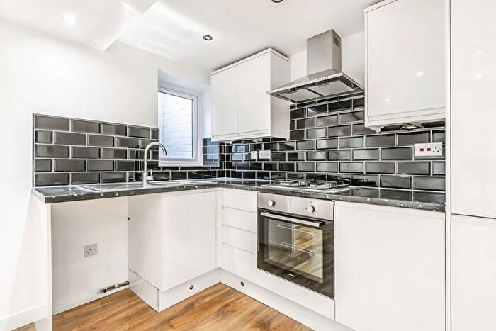 1 Bedroom Flat To Rent In Bromley Road, London, SE6