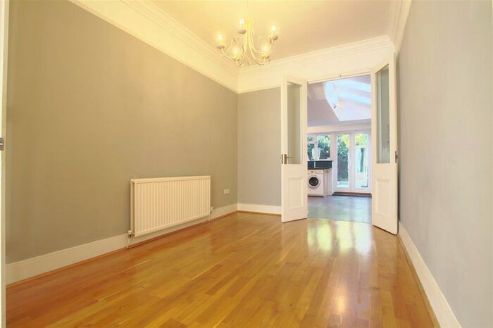 2 Bedroom Terraced House To Rent In Northfield Road, London, W13