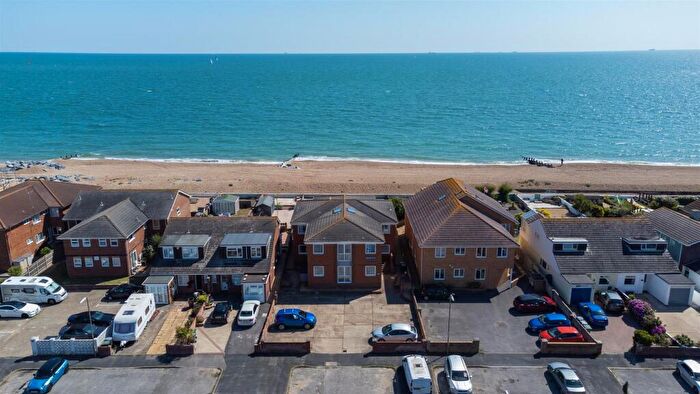 2 Bedroom Flat For Sale In Southwood Road, Hayling Island, PO11