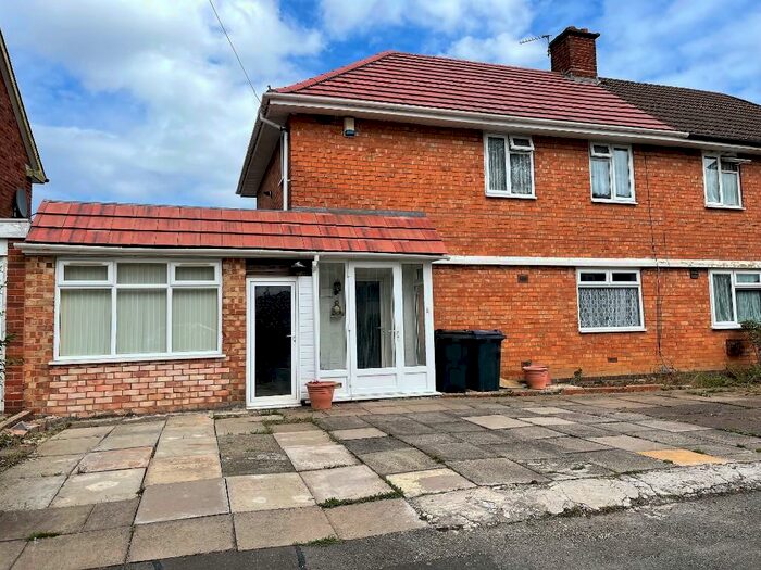 3 Bedroom Semi-Detached House To Rent In Glenavon Road, Birmingham, B14