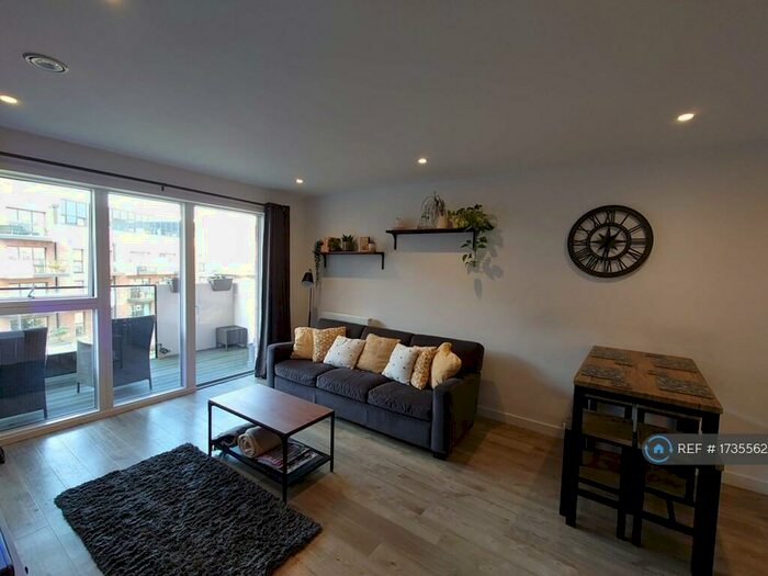 2 Bedroom Flat To Rent In Purbeck Gardens, London, SE26