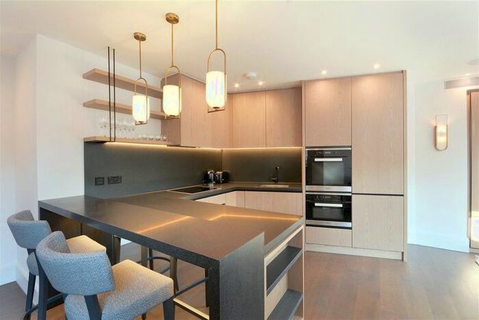 2 Bedroom Flat To Rent In Cresswell Gardens, London, SW5