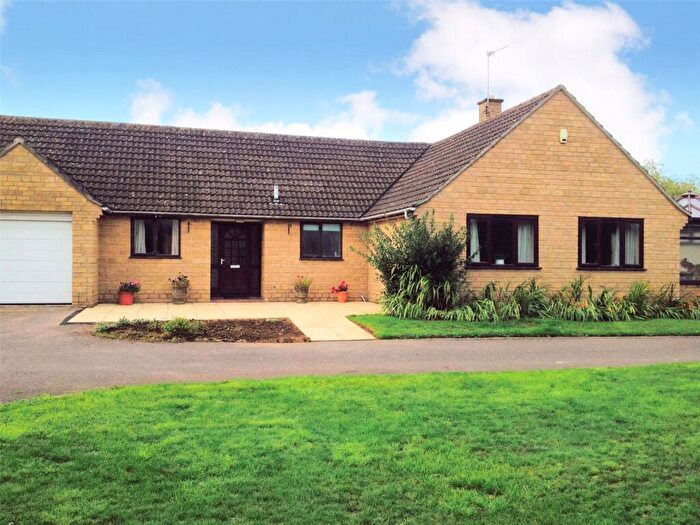 3 Bedroom Bungalow To Rent In Rolls Mill, Sturminster Newton, DT10