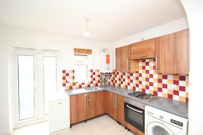3 Bedroom Maisonette To Rent In Harrow Road, Wembley, Middlesex, HA0