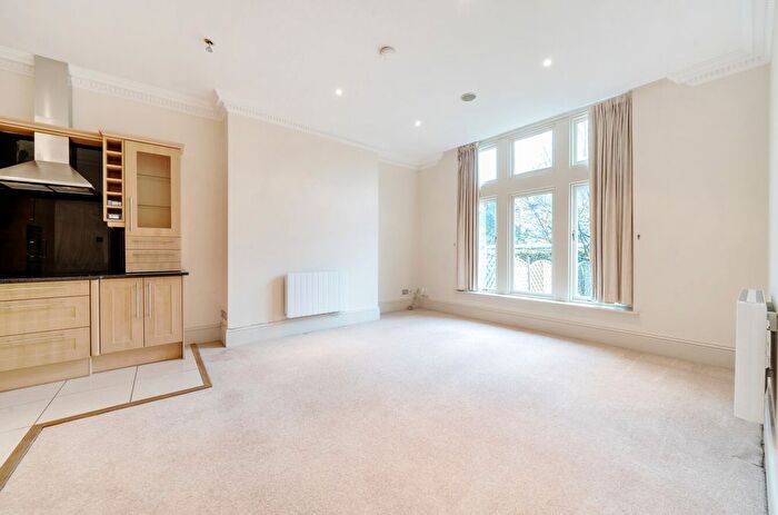2 Bedroom Flat For Sale In Eton Court, Roseville Avenue, Harrogate, North Yorkshire, HG1