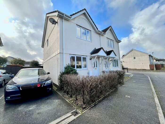 2 Bedroom Semi-Detached House To Rent In Vixen Tor Close, Okehampton, EX20