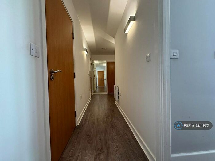 2 Bedroom Penthouse To Rent In Becket House, Brentwood, CM14
