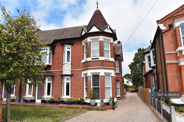 1 Bedroom Flat To Rent In St. Vincents Road, Westcliff-On-Sea, SS0