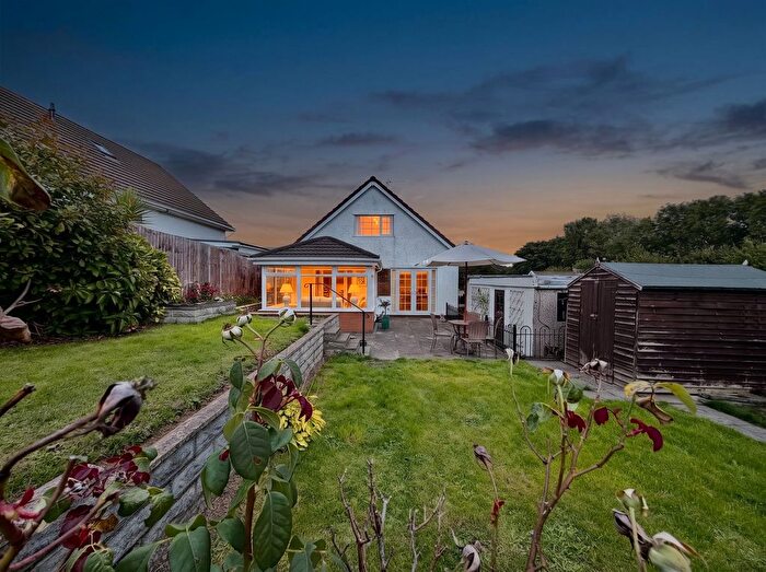 3 Bedroom Detached House For Sale In Hawthorn Drive, Pontllanfraith, Blackwood, NP12