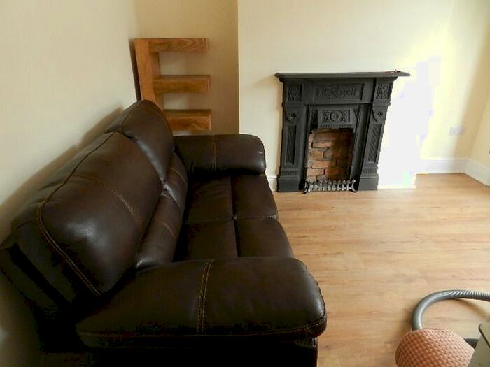 3 Bedroom Terraced House To Rent In Manor Street, Heath Cardiff, CF14