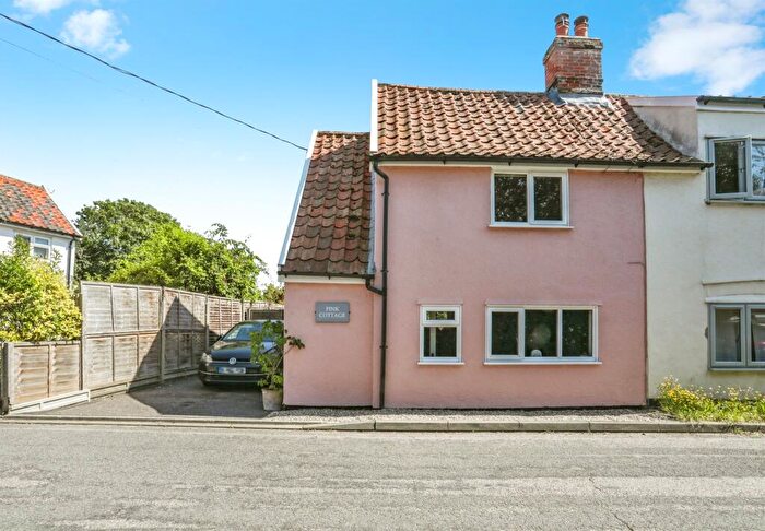 3 Bedroom Semi Detached House For Sale In The Street, Ashfield, Stowmarket, IP14