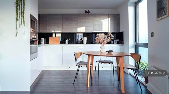 1 Bedroom Penthouse To Rent In Essex Wharf, London, E5