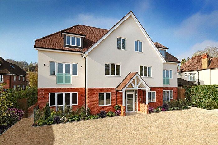 2 Bedroom Apartment For Sale In McLaren Court, Fetcham, Leatherhead, Surrey, KT22