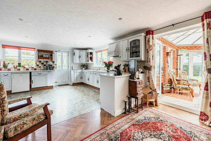 4 Bedroom Detached House For Sale In St. Johns Close, Coltishall, NR12