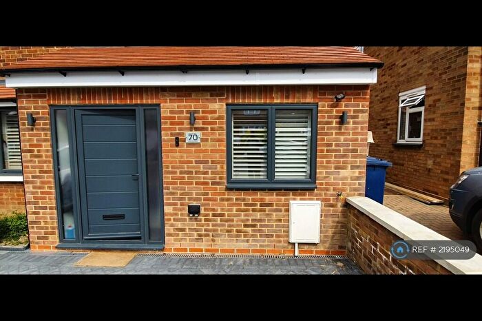 Studio To Rent In Northfield Road, Barnet, EN4