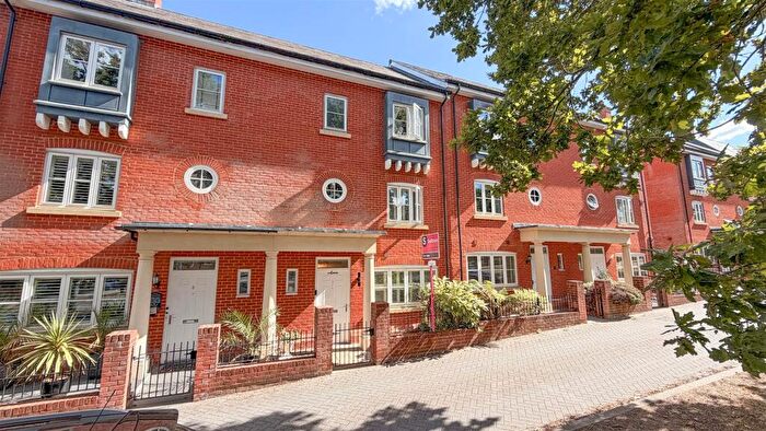 4 Bedroom House For Sale In Inkerman Lane, Wellesley, Aldershot, GU11