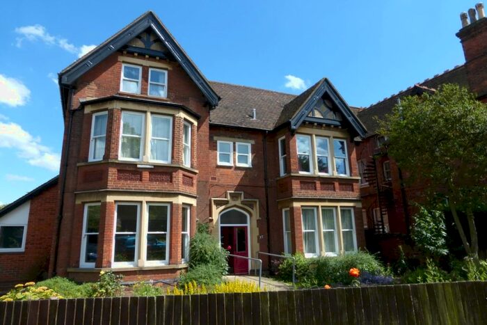 1 Bedroom Flat To Rent In Kimbolton Road, Bedford, MK40