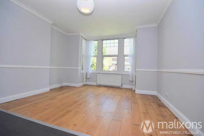 2 Bedroom Flat To Rent In South Norwood Hill, London, SE25