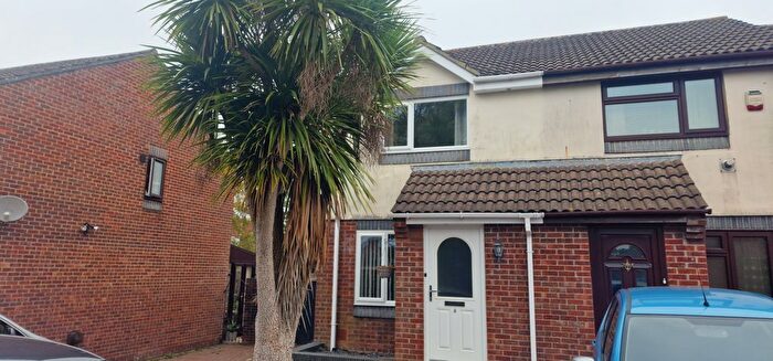 2 Bedroom Semi-Detached House To Rent In Gillard Close, Kingswood, Bristol, BS15