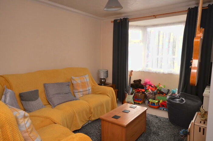 2 Bedroom House To Rent In Avondale Road, Kettering, NN16