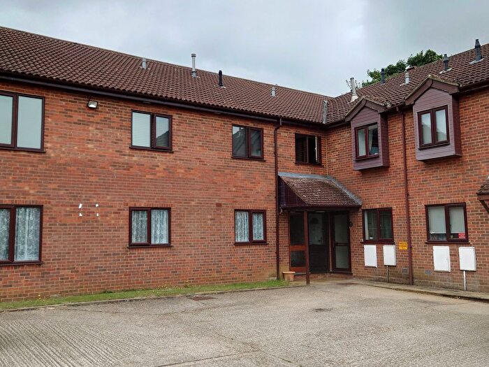2 Bedroom Flat To Rent In Glen Court, Flitwick, MK45