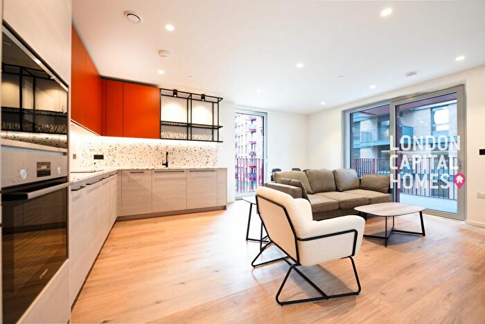 2 Bedroom Apartment To Rent In Iris House, Hemlock Street, London, E14