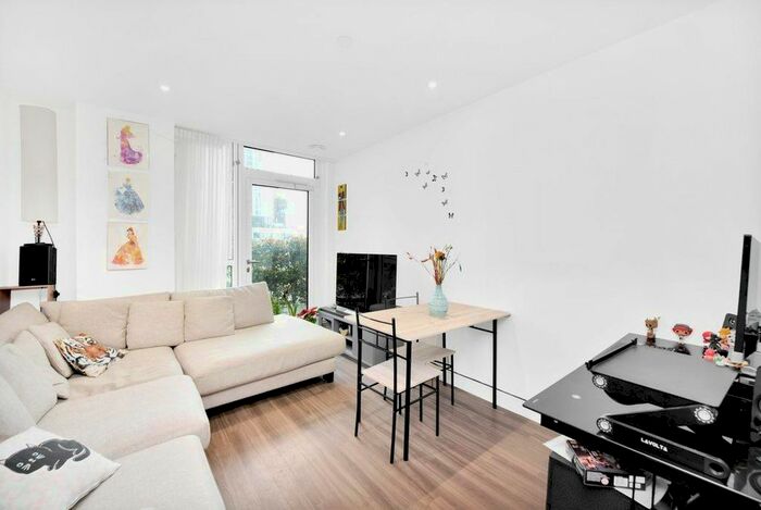 1 Bedroom Flat To Rent In Hebden Place, London, SW8