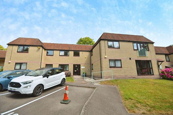 2 Bedroom Flat To Rent In High Street, Chesterfield, Old Whittington, S41